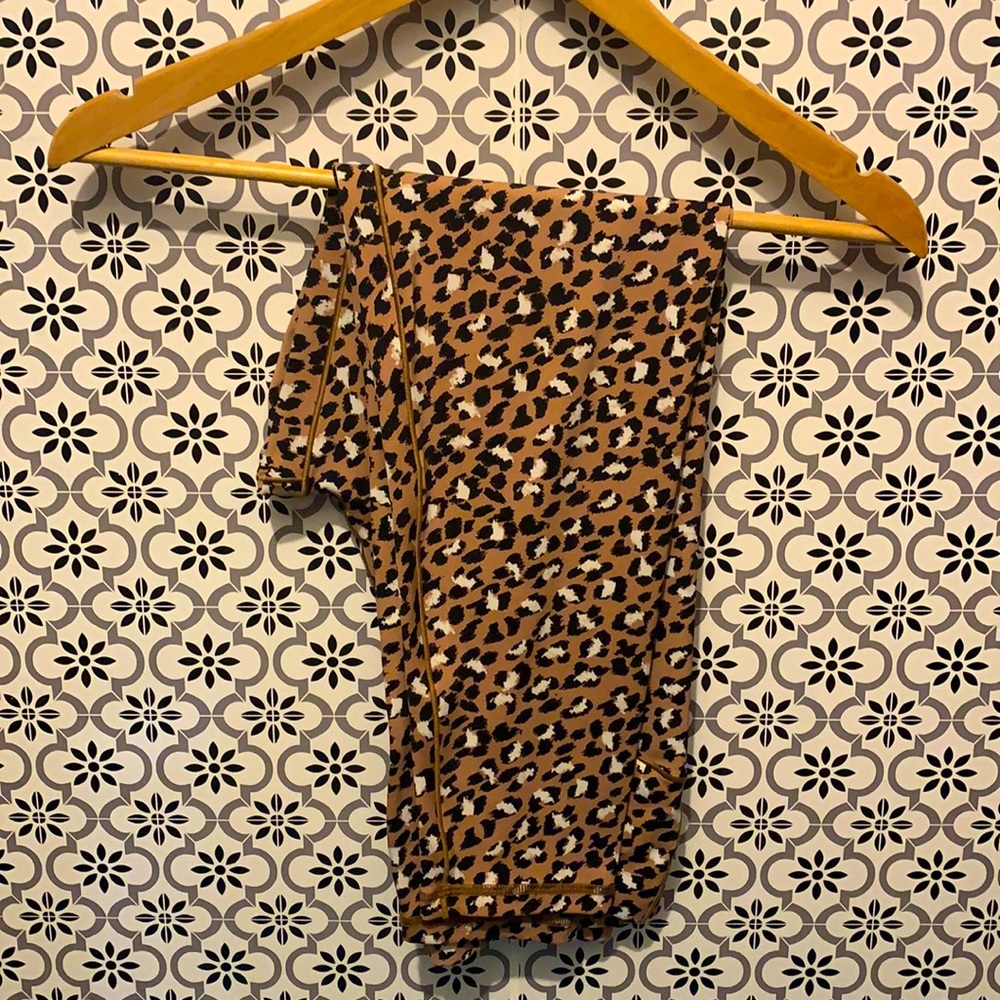 Aerie chill.play.move cheetah print leggings